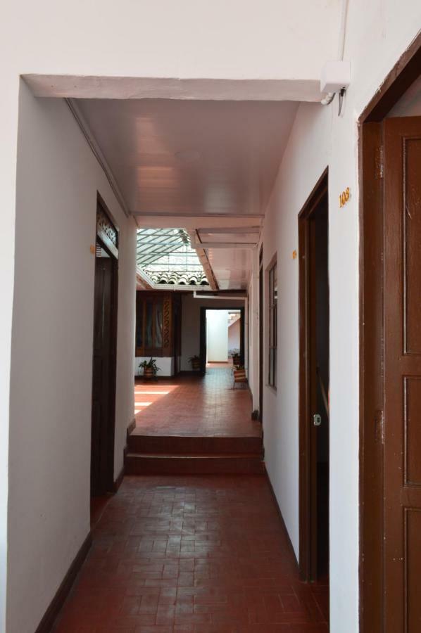Hostel El Jardin Попаян Екстериор снимка